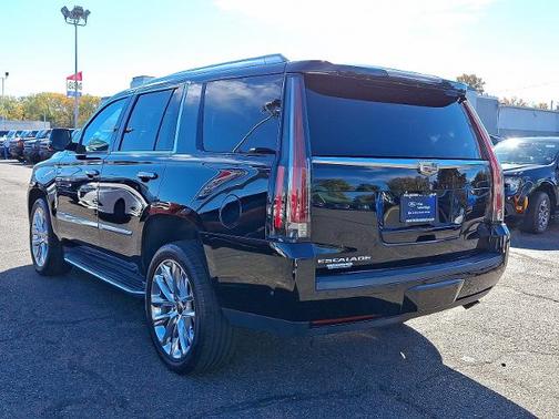 2020 Cadillac Escalade LUXURY