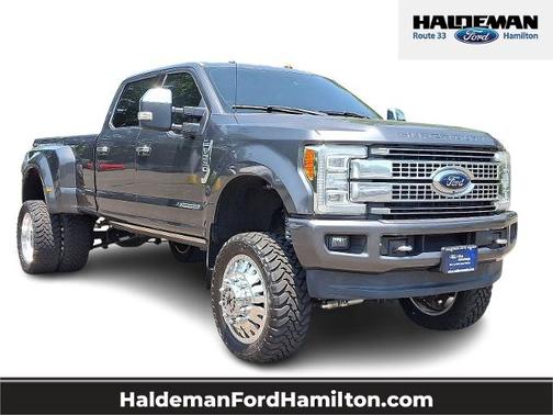 2017 Ford F-350 PLATINUM