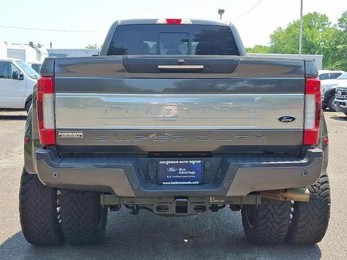 2017 Ford F-350 PLATINUM