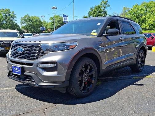 CARBONIZED GRAY METALLIC 2022 Ford Explorer ST-LINE