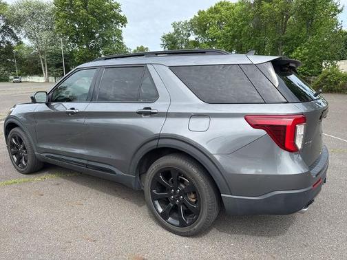 CARBONIZED GRAY METALLIC 2022 Ford Explorer ST-LINE