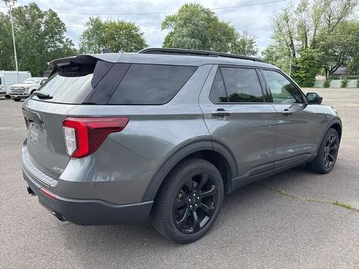 CARBONIZED GRAY METALLIC 2022 Ford Explorer ST-LINE