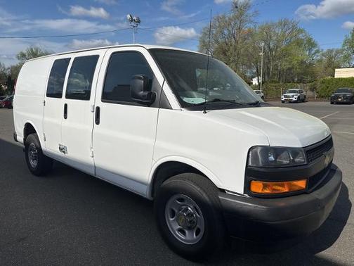 Summit White 2022 Chevrolet Express 2500 WORK VAN