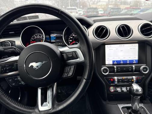 2020 Ford Mustang ECOBOOST PREMIUM