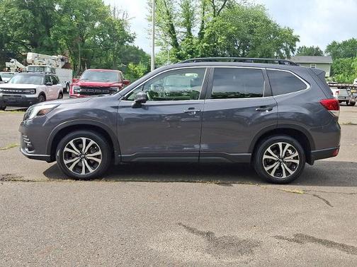 Magnetite Gray Metallic 2023 Subaru Forester LIMITED