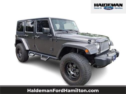 2017 Jeep Wrangler Unlimited SAHARA