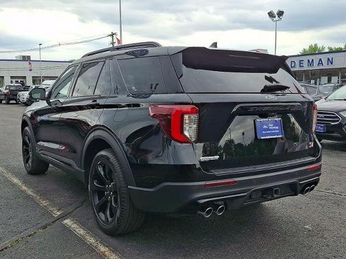 AGATE BLACK METALLIC 2023 Ford Explorer ST