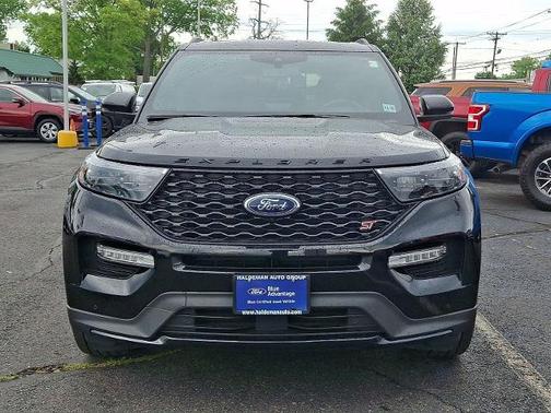 AGATE BLACK METALLIC 2023 Ford Explorer ST