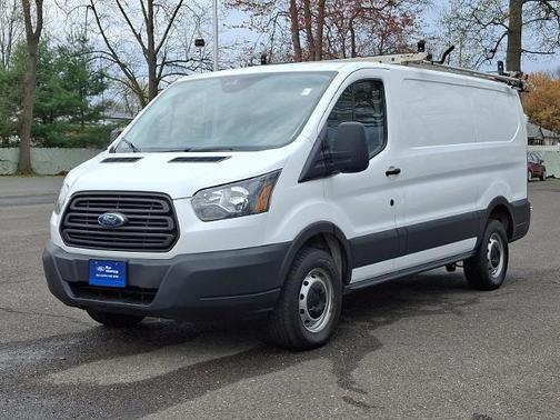 2017 Ford Transit-250 130 WB LOW ROOF CARGO