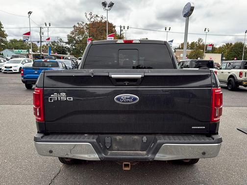 Tuxedo Black Metallic 2015 Ford F-150 Lariat