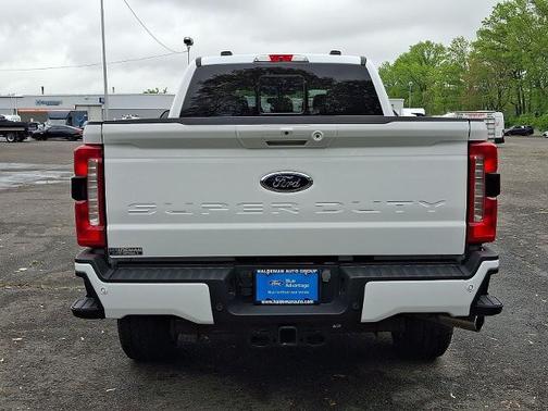 OXFORD WHITE 2023 Ford F-250 LARIAT