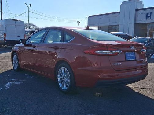 2020 Ford Fusion SE