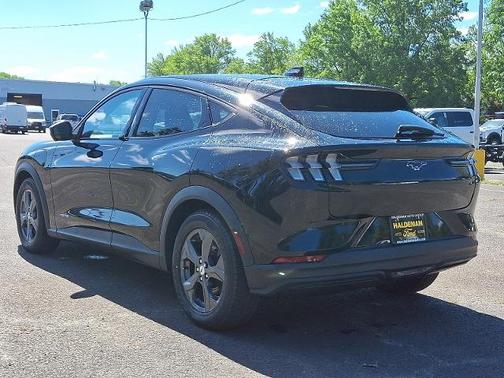 2021 Ford Mustang Mach-E SELECT