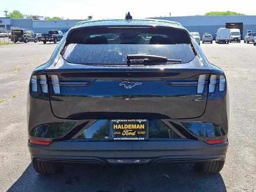 2021 Ford Mustang Mach-E SELECT