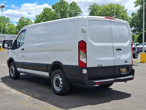 2019 Ford Transit-250 130 WB LOW ROOF CARGO