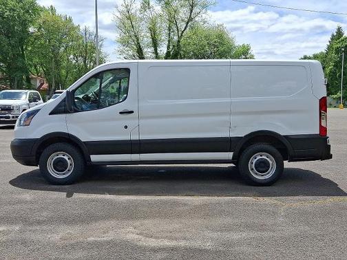 2019 Ford Transit-250 130 WB LOW ROOF CARGO