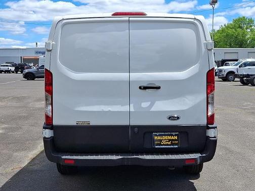 2019 Ford Transit-250 130 WB LOW ROOF CARGO