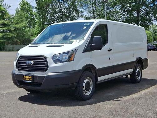 2019 Ford Transit-250 130 WB LOW ROOF CARGO