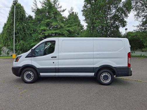 2017 Ford Transit-150 130 WB LOW ROOF CARGO