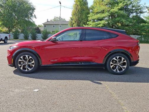 2022 Ford Mustang Mach-E PREMIUM