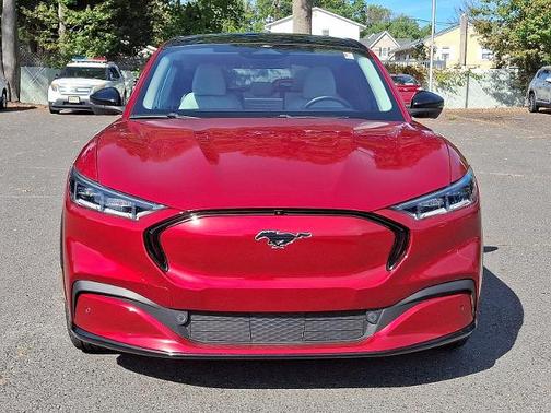 2022 Ford Mustang Mach-E PREMIUM
