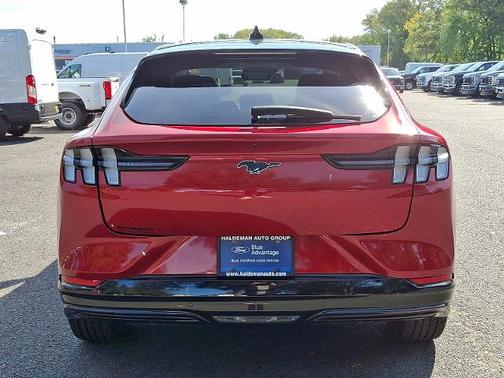 2022 Ford Mustang Mach-E PREMIUM
