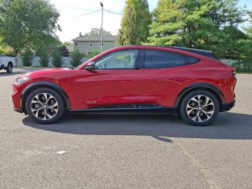 2022 Ford Mustang Mach-E PREMIUM