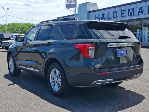 FORGED GREEN METALLIC 2022 Ford Explorer XLT