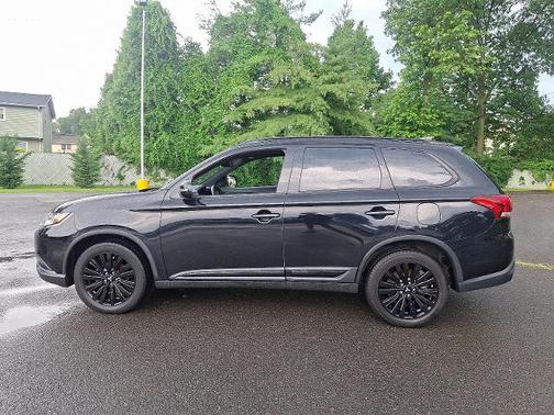 2020 Mitsubishi Outlander SE