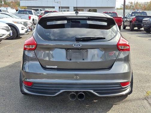 2016 Ford Focus ST BASE