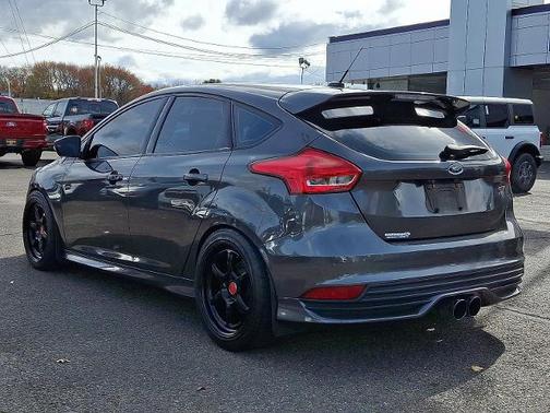 2016 Ford Focus ST BASE
