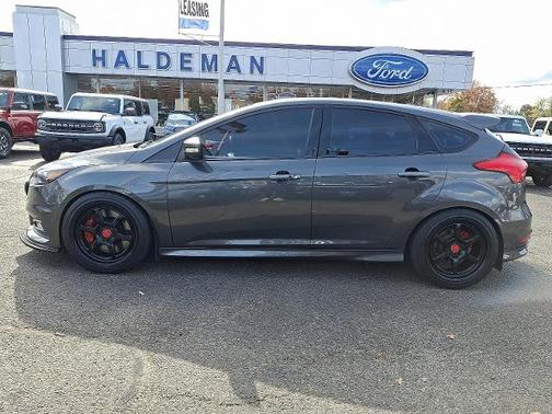 2016 Ford Focus ST BASE