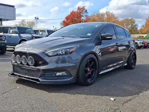 2016 Ford Focus ST BASE