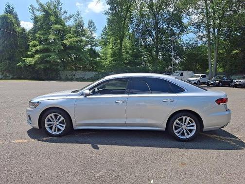 2020 Volkswagen Passat 2.0T SE