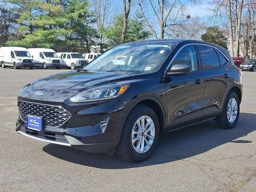 AGATE BLACK METALLIC 2022 Ford Escape SE