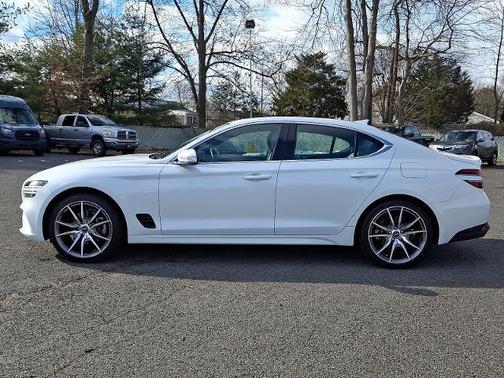 2023 Genesis G70 2.0T