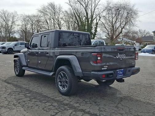 Granite Crystal Clearcoat Metallic 2020 Jeep Gladiator OVERLAND