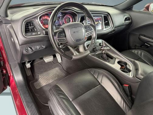 Octane Red Pearlcoat 2019 Dodge Challenger SRT Hellcat