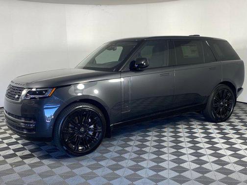 2025 Land Rover Range Rover P530 SE 7 Seat