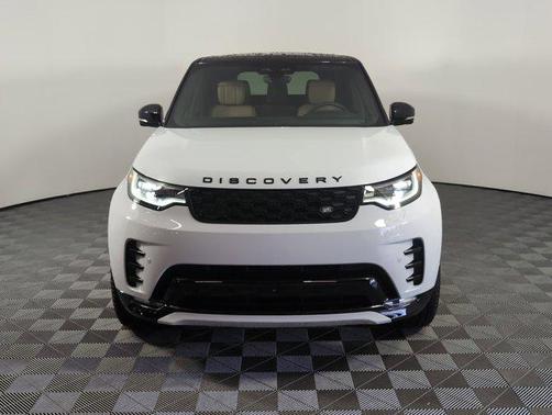2025 Land Rover Discovery P300 Dynamic SE
