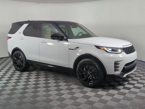 2025 Land Rover Discovery P300 Dynamic SE