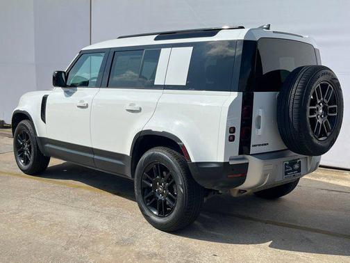 2025 Land Rover Defender 110 P300