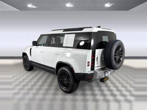 2025 Land Rover Defender 110 P300