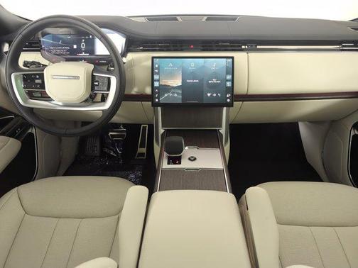 2025 Land Rover Range Rover P530 SE