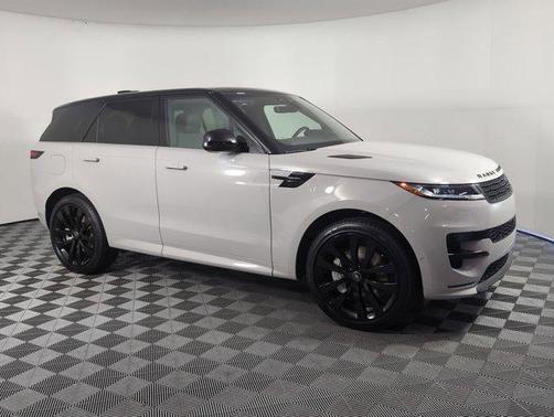 2025 Land Rover Range Rover Sport SE