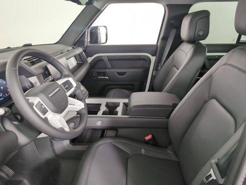 2025 Land Rover Defender 110 P400 S