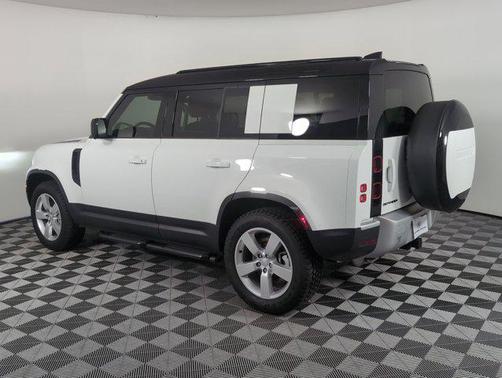 2025 Land Rover Defender 110 P400 S