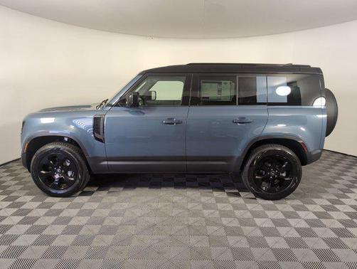 2025 Land Rover Defender 110 P300