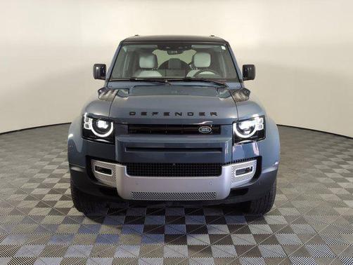 2025 Land Rover Defender 110 P300