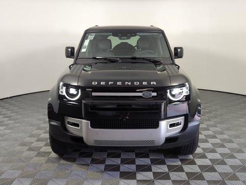 2025 Land Rover Defender 110 P400 S